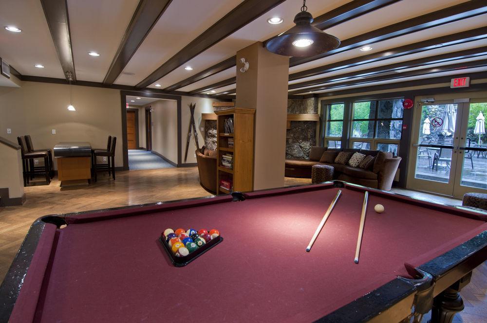 Lodging Ovations Hotel Whistler Kültér fotó