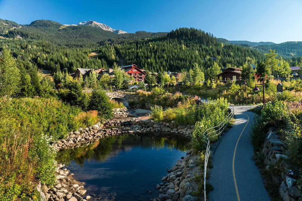 Lodging Ovations Hotel Whistler Kültér fotó