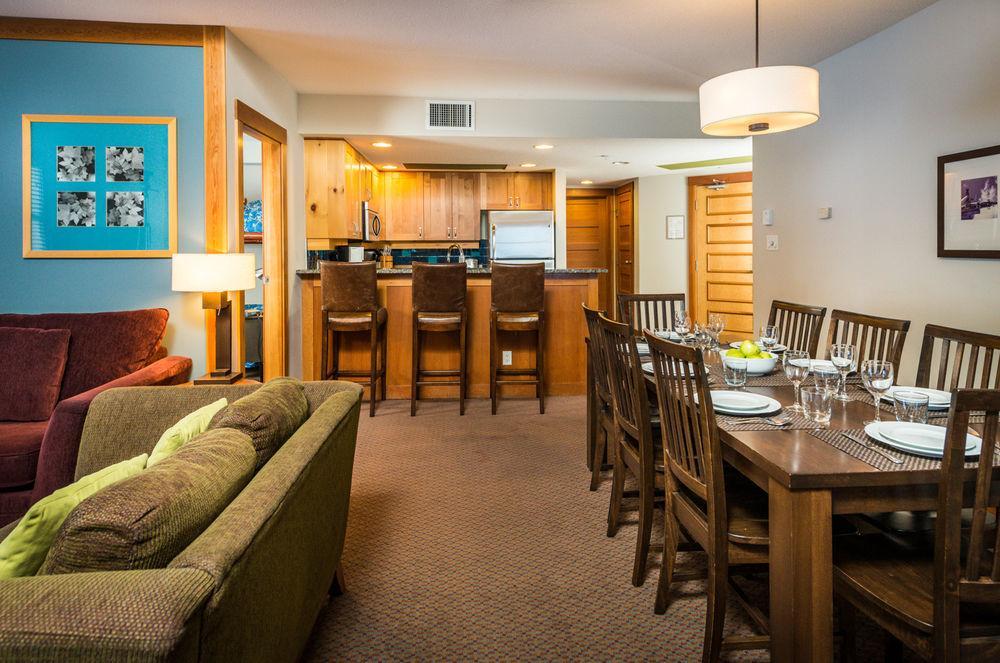 Lodging Ovations Hotel Whistler Kültér fotó