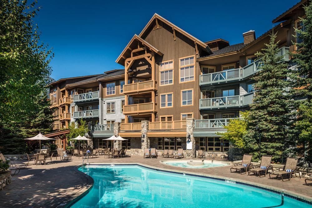 Lodging Ovations Hotel Whistler Kültér fotó